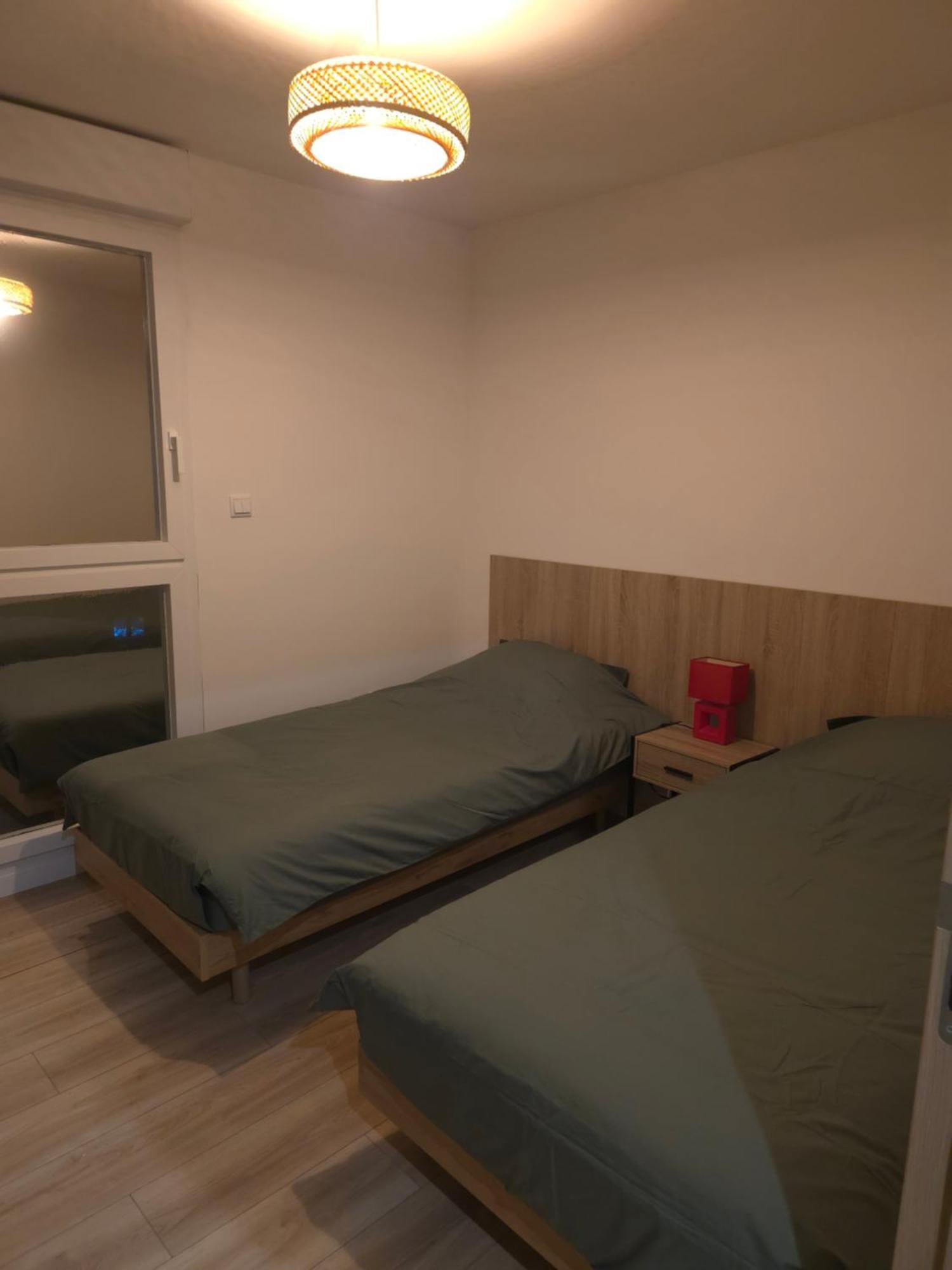 Appartement Cosy Pres De Sceneo Et Auchan Au Dessus Du Fleuriste Bellafleur Longuenesse Bagian luar foto
