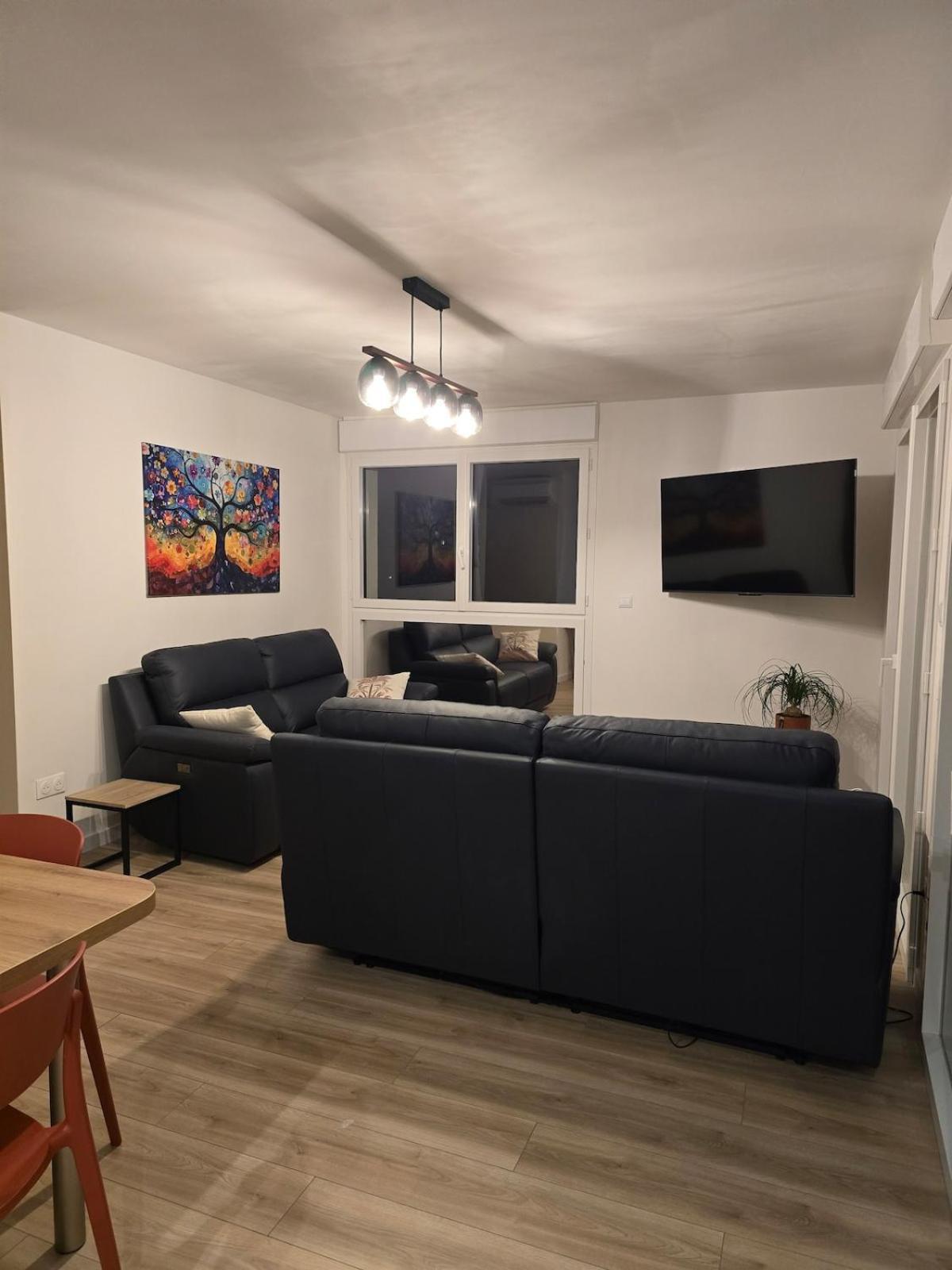 Appartement Cosy Pres De Sceneo Et Auchan Au Dessus Du Fleuriste Bellafleur Longuenesse Bagian luar foto