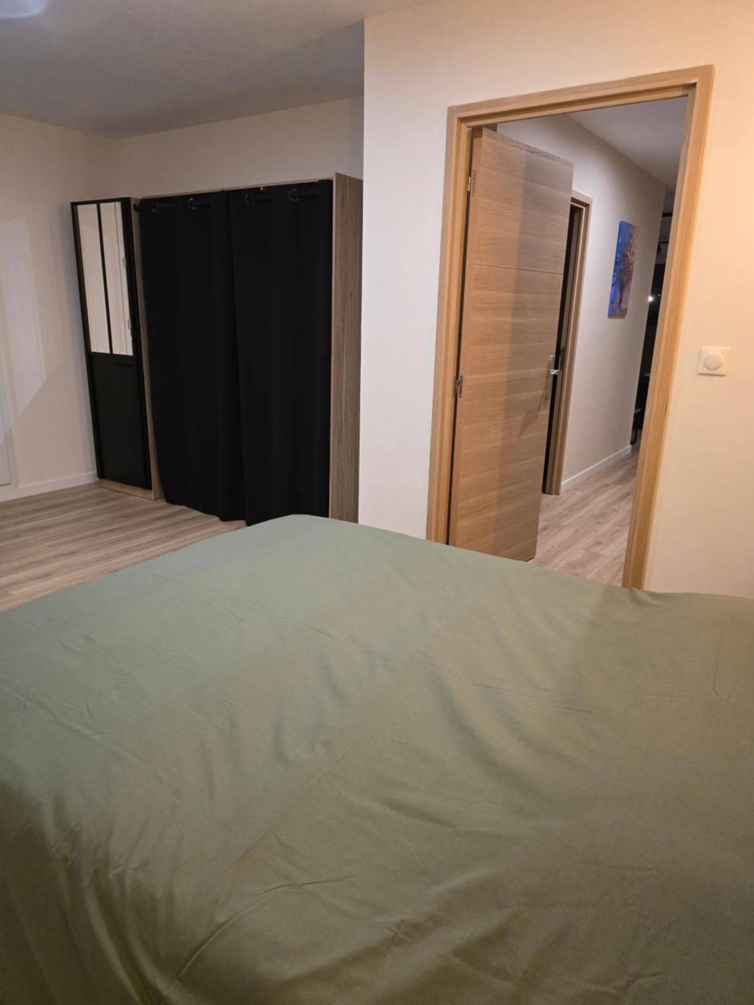Appartement Cosy Pres De Sceneo Et Auchan Au Dessus Du Fleuriste Bellafleur Longuenesse Bagian luar foto