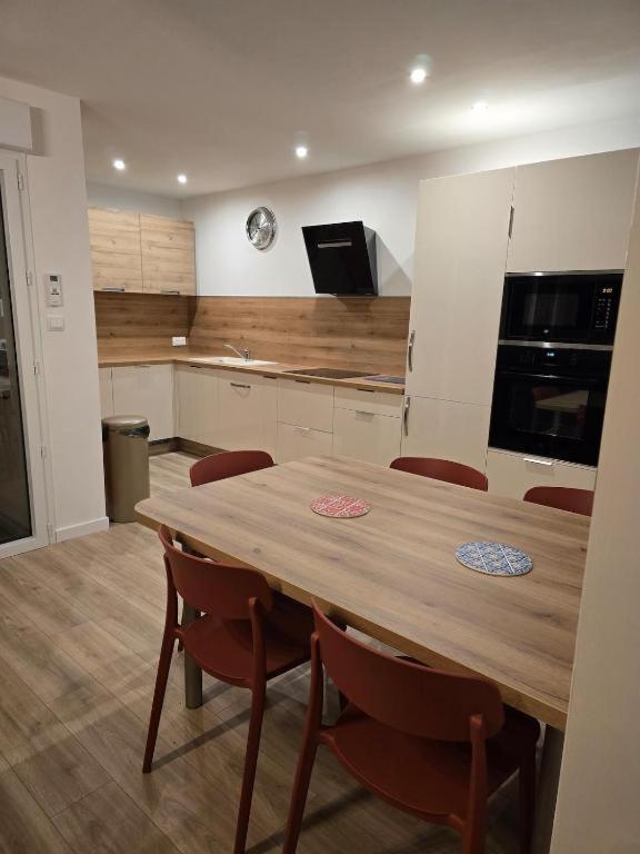 Appartement Cosy Pres De Sceneo Et Auchan Au Dessus Du Fleuriste Bellafleur Longuenesse Bagian luar foto